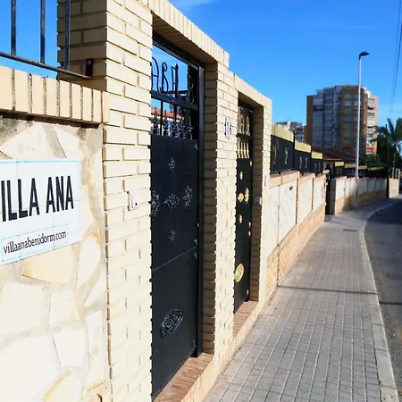 Ana Vila *