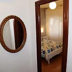 Ana Villa *
