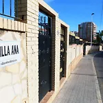 Ana Villa *